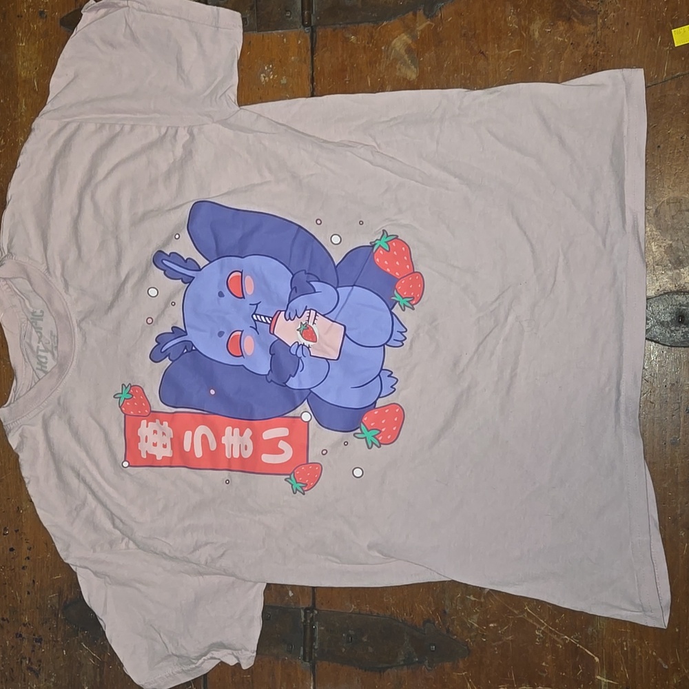 Hot Topic Pink Mothman t-shirt L